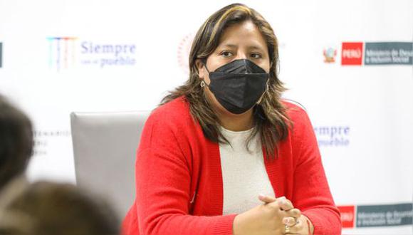 La legisladora Norma Yarrow hizo su pedido luego de que Tarazona tuviera que dejar un viceministerio del Midis por no cumplir con requisitos.