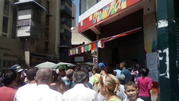 Guerra del pan en Venezuela: “Ahora, malandros atienden local”