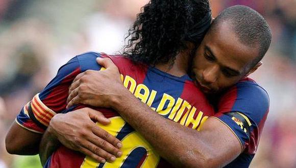 Facebook: Ronaldinho desea suerte a Thierry Henry tras retiro