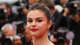 Por qué Selena Gomez cree que Taylor Swift es su única amiga en Hollywood y se olvida de la actriz que le donó un riñón