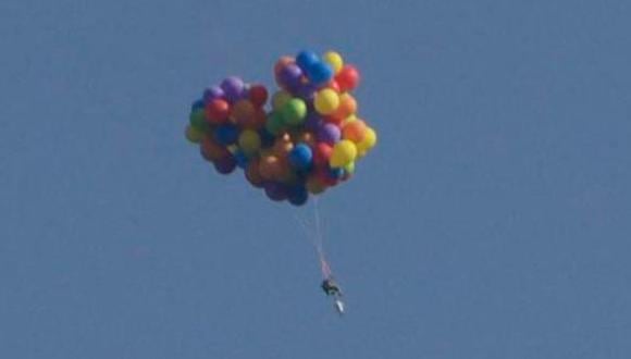 Canadá: Imputan a hombre que voló atado a 100 globos de helio