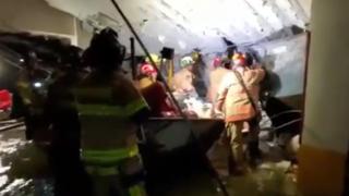 Derrumbe en Miami: así trabajan los bomberos bajo escombros en busca de supervivientes | VIDEO