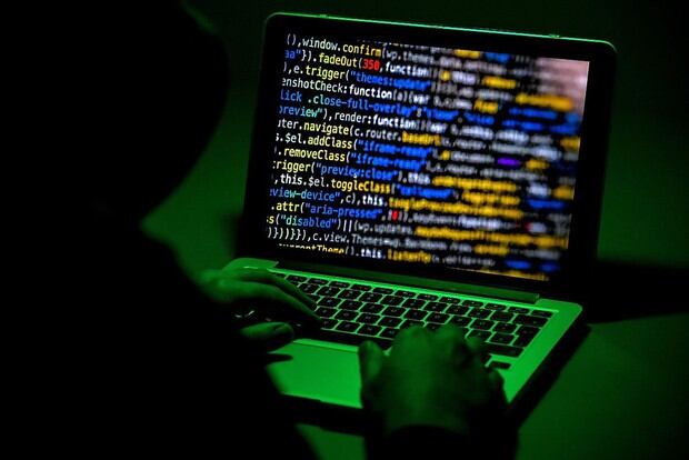 El phishing es un método que los ciberdelincuentes utilizan para engañarle y conseguir que revele información persona (Foto: EFE)