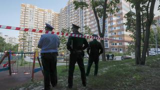 Policías patrullan las calles de Moscú con rifles anti-drones, según medios rusos