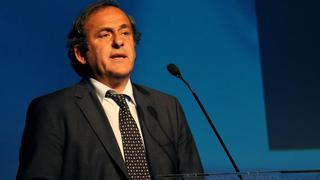 Michel Platini criticó a la FIFA por tolerar la discriminación