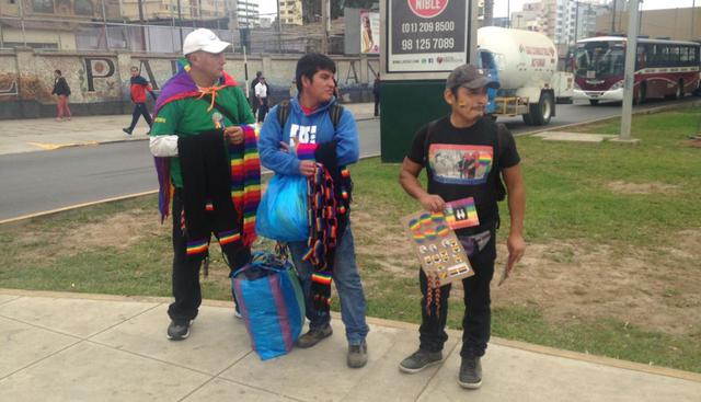 Con la presencia de diversos personajes de la política y de la televisión, esta tarde se desarrolla por las calles del Cercado de Lima y Jesús María la XV Marcha del Orgullo LGTBI. (Juan Guillermo Lara/El Comercio)