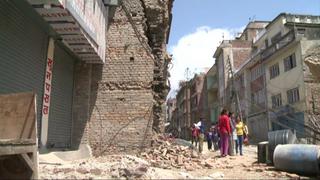 Devastación en Nepal dos días después de terremoto [VIDEO]
