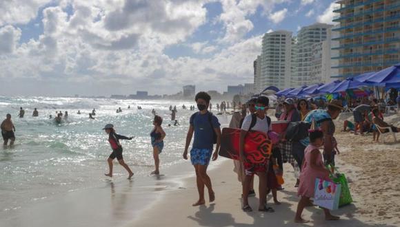 Famosos destinos mexicanos como Cancún, que tratan de recuperarse del impacto de la pandemia, lograron el interés del turismo en las vacaciones de diciembre. (Foto: Getty Images, vía BBC Mundo).