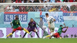 En solo dos minutos: Pavlović y Milinković-Savić dieron vuelta para el 2-1 de Serbia vs. Camerún | VIDEO