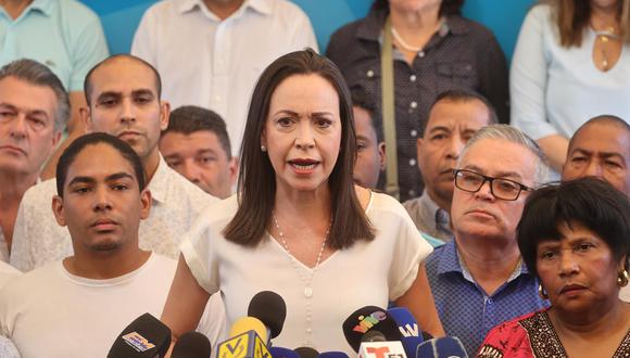 La exdiputada María Corina Machado habla durante una rueda de prensa este martes en Caracas, Venezuela. (EFE/ Miguel Gutiérrez).