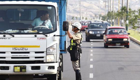 La comuna detalló que se aplicará un descuento de 90% del monto de la deuda para aquellas infracciones impuestas hasta el 31 de agosto. (Foto: referencial/Archivo)