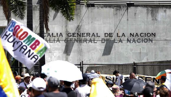 Manifestantes participan en una movilización popular en apoyo al presidente de Colombia, Gustavo Petro, en Medellín, Colombia, el 8 de febrero de 2024. (Foto de Luis Eduardo Noriega Ardboleda / EFE)