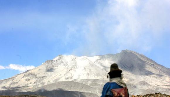 Volcán Ubinas: Preocupación por la presencia de fumarolas
