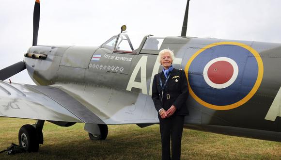 Mary Ellis fue miembro del servicio Auxiliar de Transporte Aéreo en la II Guerra Mundial. (Foto: AP/Gareth Fuller)