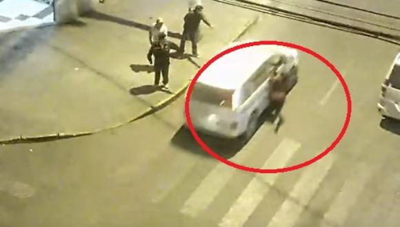 Chile: Mujer fue arrastrada por un auto más de una cuadra tras robo. (Captura video de YouTube)