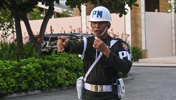 Imagen referencial. Un miembro de la policía militar de Indonesia durante la cumbre del G20 en Bali, el 13 de noviembre del 2022. AFP
