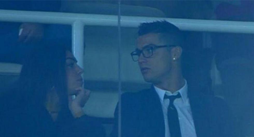 Cristiano Ronaldo se lució en el Santiago Bernabéu con la que sería su nueva novia, pero llamó la atención otra cosa. (Foto: Captura)