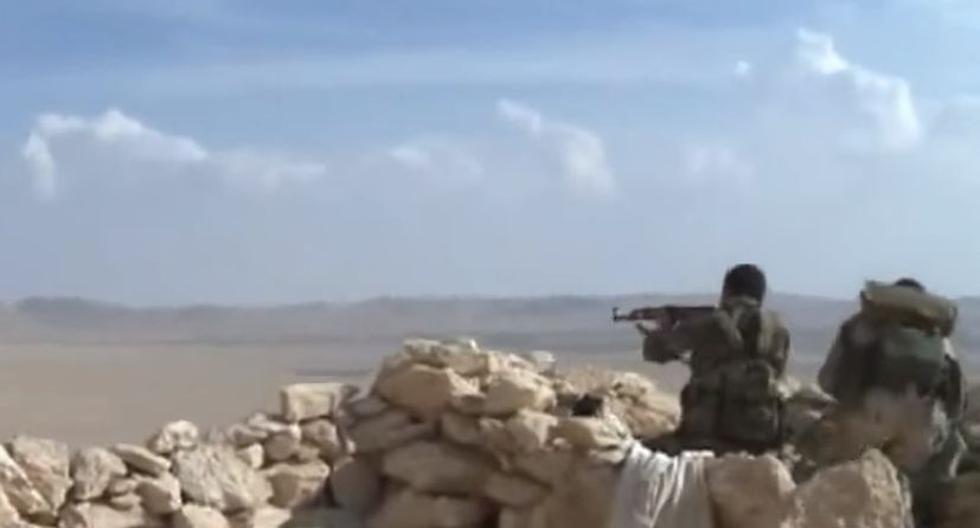 Tropas sirias combaten con yihadistas del Estado Islámico en ruinas de Palmira. (Foto: captura YouTube)