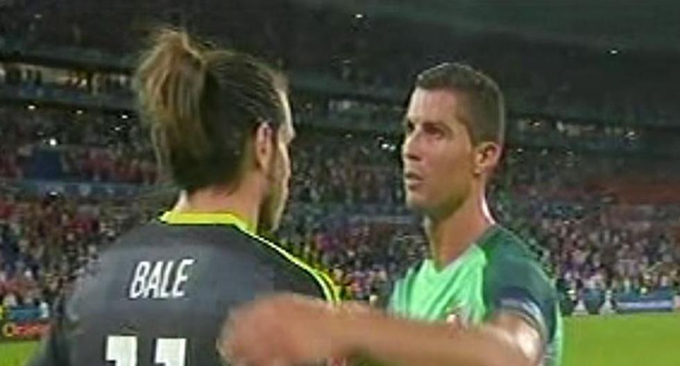 Cristiano Ronaldo y Gareth Bale se encontraron tras el partido Portugal vs Gales de Eurocopa. (Foto: Captura)