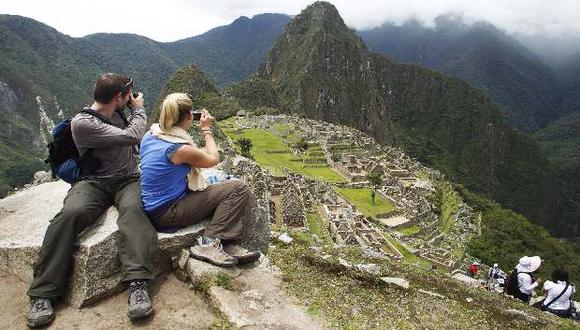 Turistas en Machu Picchu, principal atractivo del Perú.