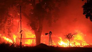 El gigantesco incendio que azota California hace una semana