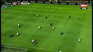 Universitario vs. Boca Juniors: Donald Millán quedó mal parado ante amague de Emanuel Reynoso [VIDEO]