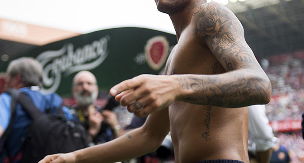 Neymar se ha ganado el corazón de los hinchas del Sporting Gijón al tener un enorme gesto con un seguidor tras la victoria del FC Barcelona por LaLiga. (Foto: Getty Images)