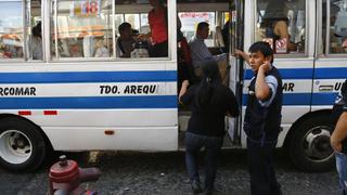 Ofrecen reconversión laboral para choferes y cobradores