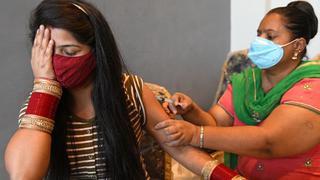 India baja de los 60.000 contagios diarios de coronavirus por primera vez en 3 meses 