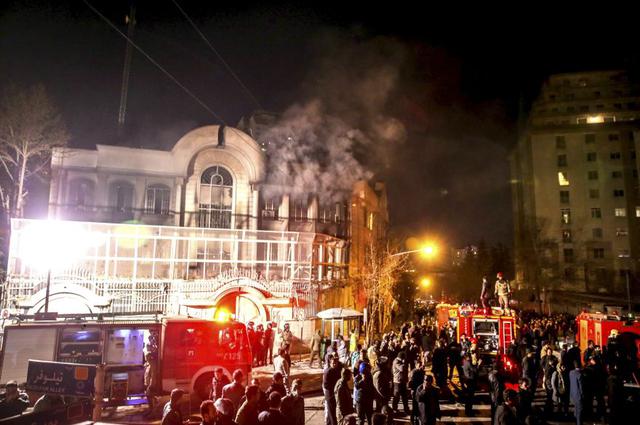 Así quedó la embajada saudí en Irán tras muerte de clérigo chií - 1
