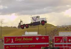 YouTube: Piloto hizo increíble salto récord con un camión | VIDEO
