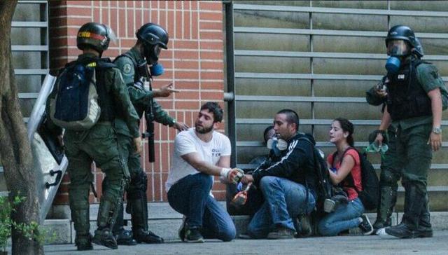 Policía detuvo a 243 estudiantes durante operativo en Caracas - 2