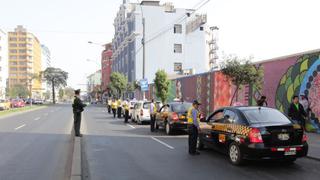 Diez taxis colectivos al depósito en media hora de operativo