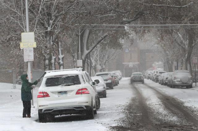 Gran parte del centro-norte de Estados Unidos se encontraba el martes cubierto de nieve y bajo temperaturas gélidas debido a una intensa tormenta invernal. (Foto: AFP)