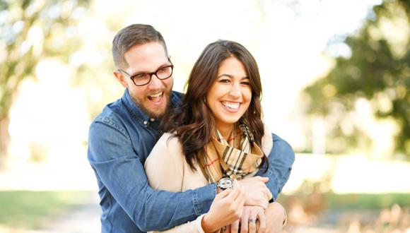 Aplica estos cinco consejos prácticos para vivir feliz y sanamente en pareja. (Foto: J carter / Pexels)