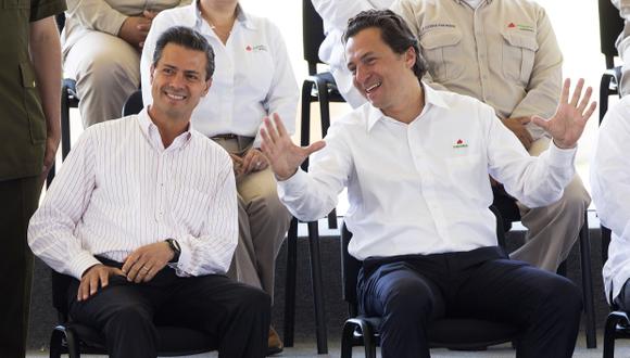 Enrique Peña Nieto, presidente de México y Emilio Lozoya, ex director de Pemex. (Foto archivo: AFP)