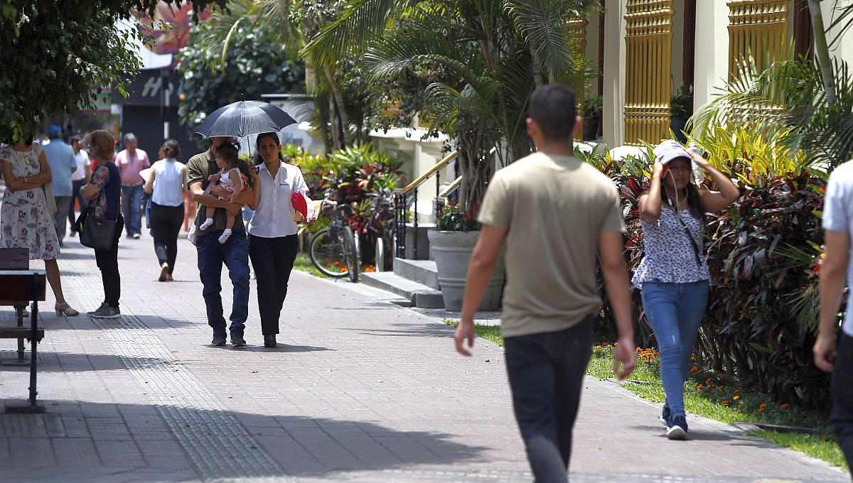 Hoy el índice máximo UV en Lima alcanzará el nivel 11, especialmente cerca del mediodía, señaló el Senamhi. (Foto: GEC)