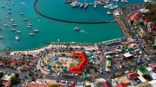 San Martín, una isla dividida entre dos culturas