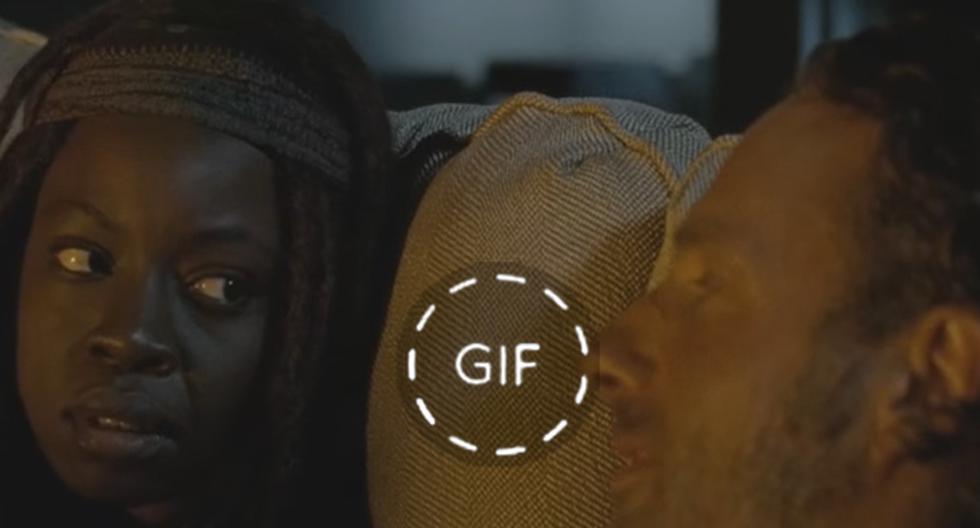 Este Gif de The Walking Dead donde Rick y Michonne se besan apasionadamente se ha vuelto viral en Internet. (Foto: captura)