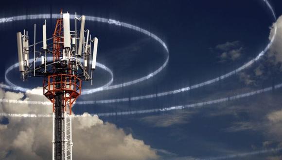 Los Stingrays imitan las torres de telefonía móvil para recabar datos sobre celulares cercanos.