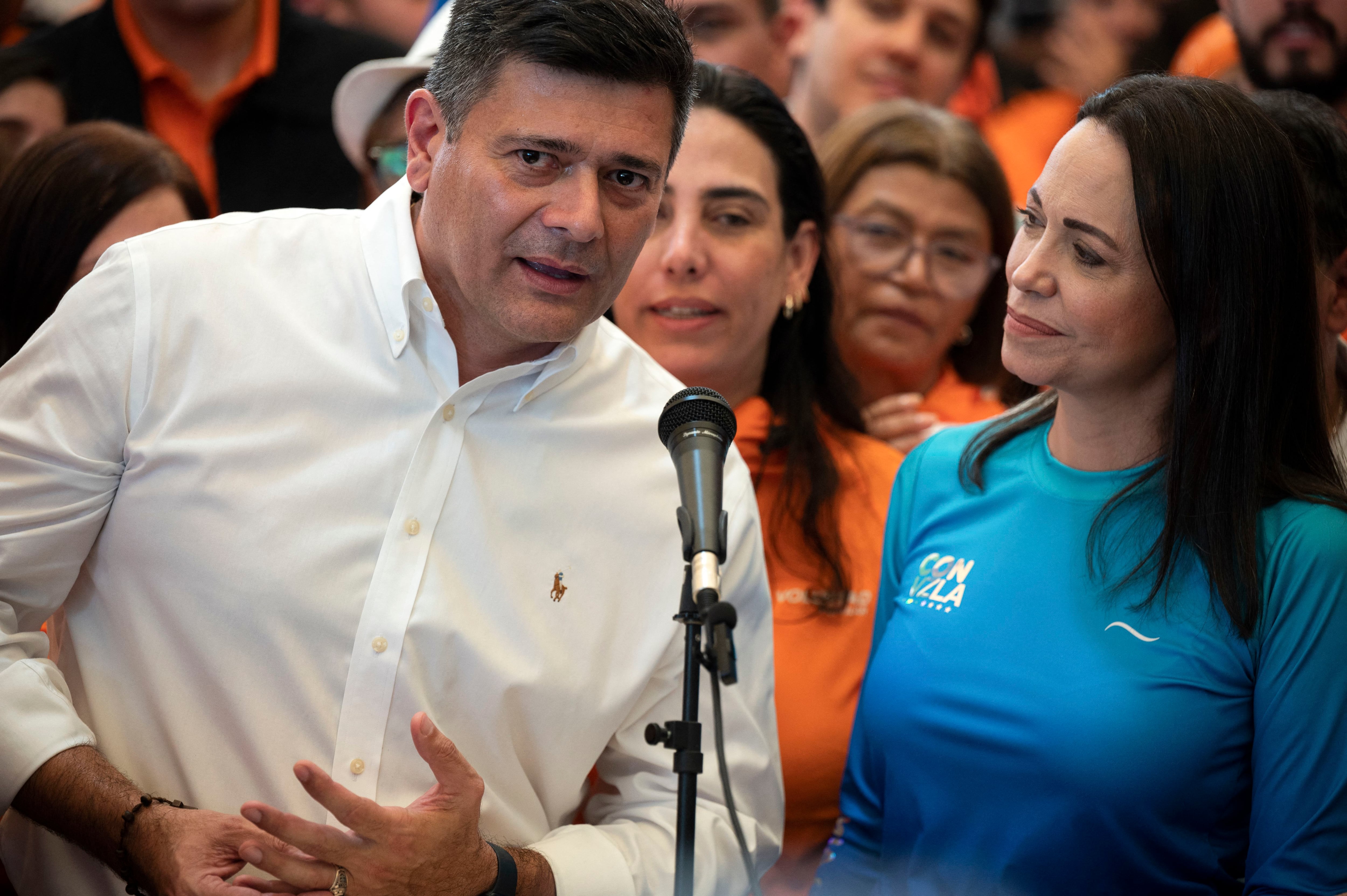 Former Venezuelan presidential candidate for the opposition party Voluntad Popular (VP), Freddy Superlano, shows his support for María Corina Machado.  (Photo by Federico PARRA/AFP).
