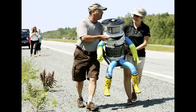 El robot que pide un aventón en las pistas de Canadá - 3