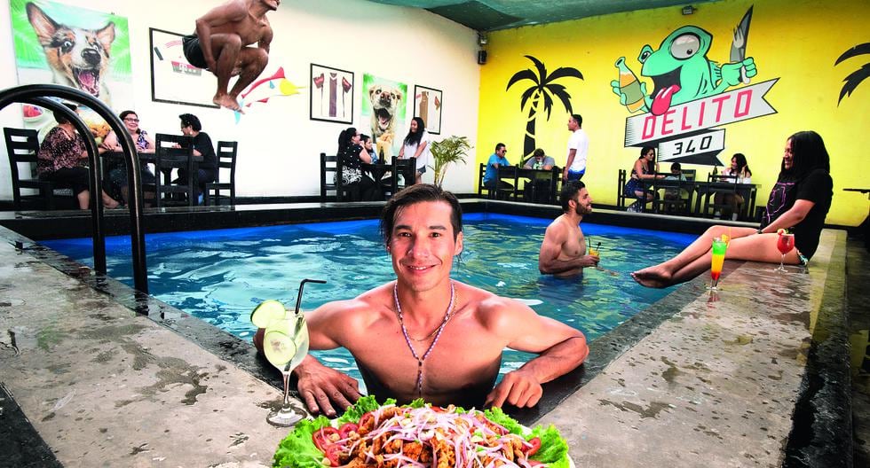 PISCINAZO. Lito Acuña es la nueva cara de la gastronomía de Barranca. Trabajó en los mejores restaurantes de Lima y luego convenció a sus padres de convertir la piscina de la casa en un restobar.