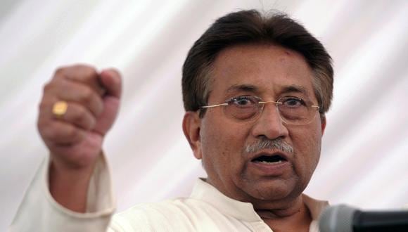 Pervez Musharraf, ex presidente de Pakistán y líder del partido político All Pakistan Muslim League, anuncia el manifiesto de su partido para las elecciones generales, en Islamabad, Pakistán, el 15 de abril de 2013. (Foto de EFE/EPA/T. MUGHAL)