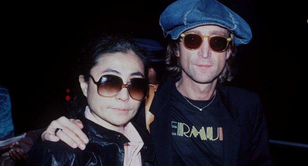 John Lennon y su esposa Yoko Ono. Esta foto fue tomada horas antes del asesinato del cantante (Getty Images)