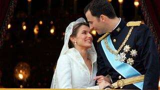 Felipe de Borbón y Letizia Ortiz: el álbum de fotos de la boda que paralizó toda España hace 15 años