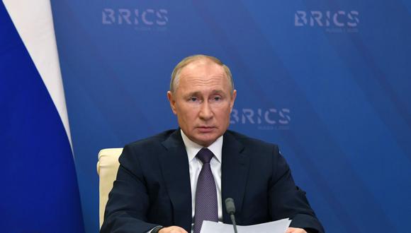 El presidente de Rusia, Vladimir Putin, asiste a la XII Cumbre BRICS por videoconferencia el 17 de noviembre de 2020. (Foto de Alexey NIKOLSKY / SPUTNIK / AFP).