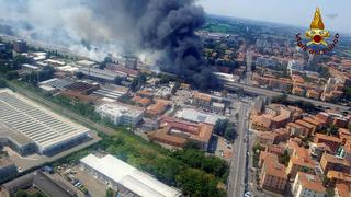 Italia: Las fotos de la masiva explosión cerca del aeropuerto de Bolonia