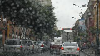Lima y Callao: llovizna de verano sorprende a ciudadanos en diversos distritos | VIDEO