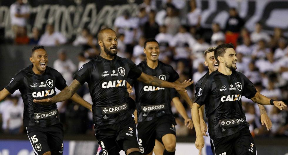 Olimpia vs Botafogo se vieron las caras por la segunda fase previa de la Copa Libertadores. (Foto: EFE)